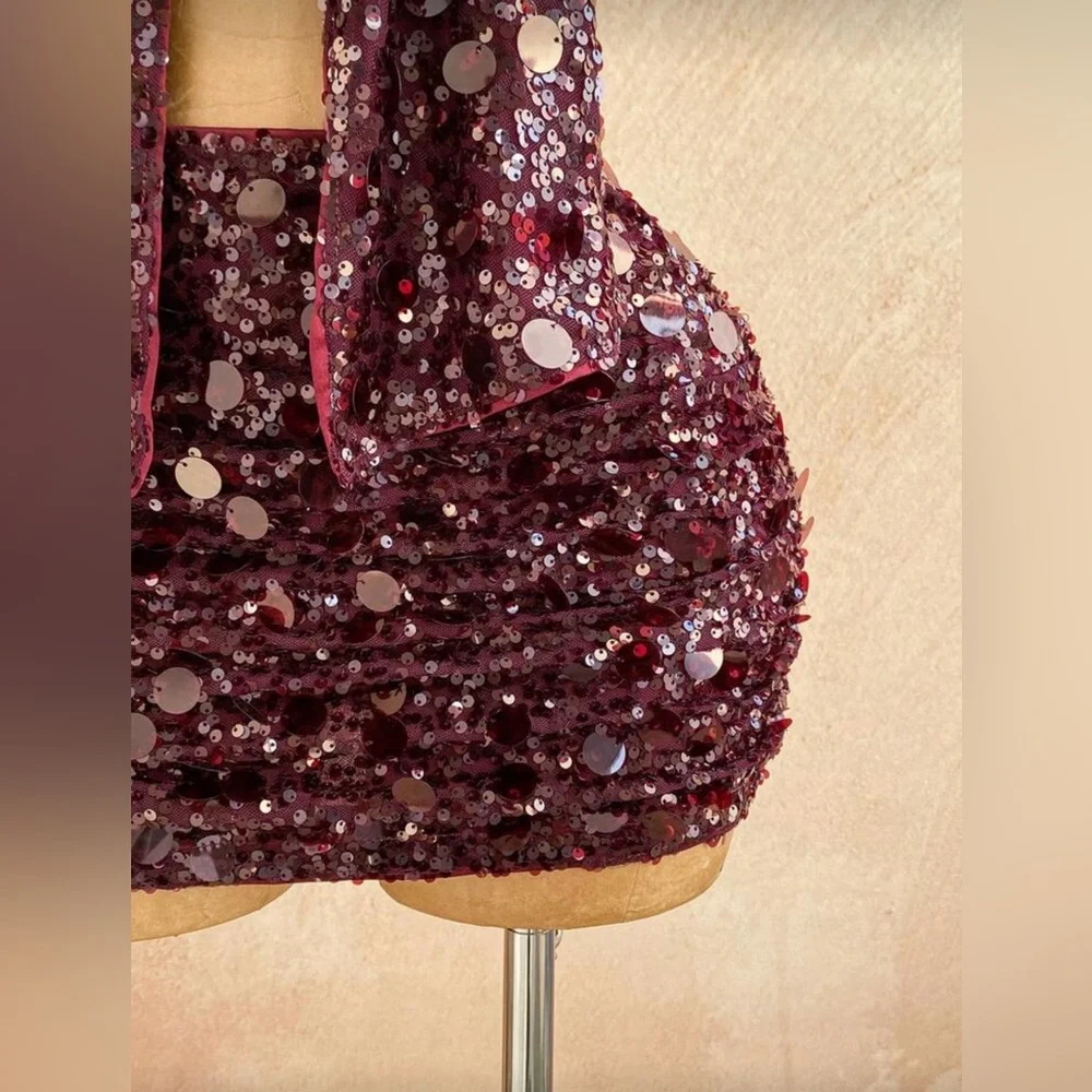 Halter Sequin Set by Eduarda Gutierrez Soleia M - Picture 5 of 5